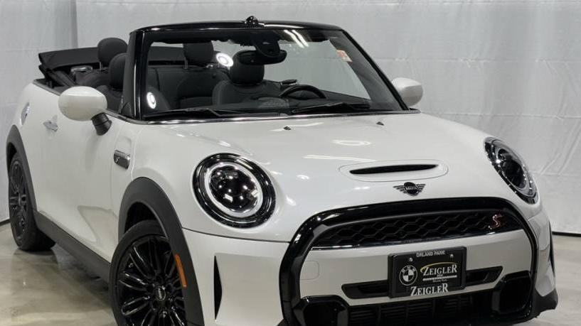 MINI COOPER CONVERTIBLE 2024 WMW43DL03R3R81218 image